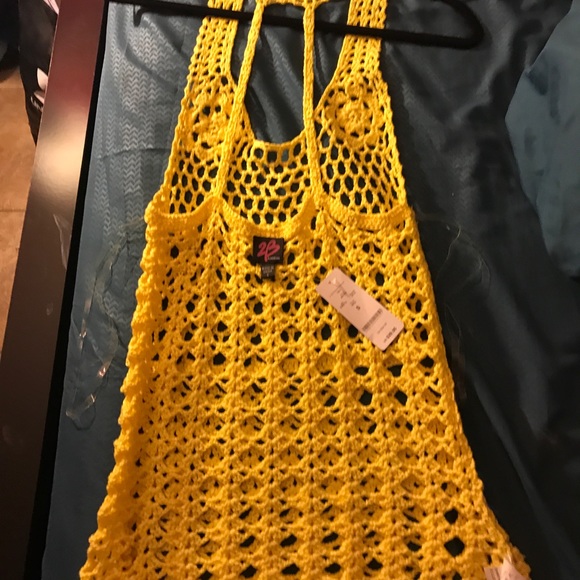 Crochet Top - Picture 2 of 4